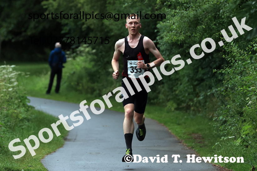 The 2026 Tynedale Pie and Peas 10k, Ovington to Low Prudhoe, Northumberland. Photo: David T. Hewitson/Sports for All Pics